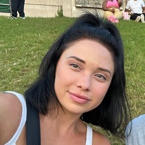 Meet your Posher, Brielle